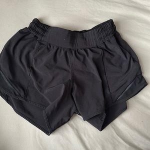 Lululemon Hotty Hot shorts size 4